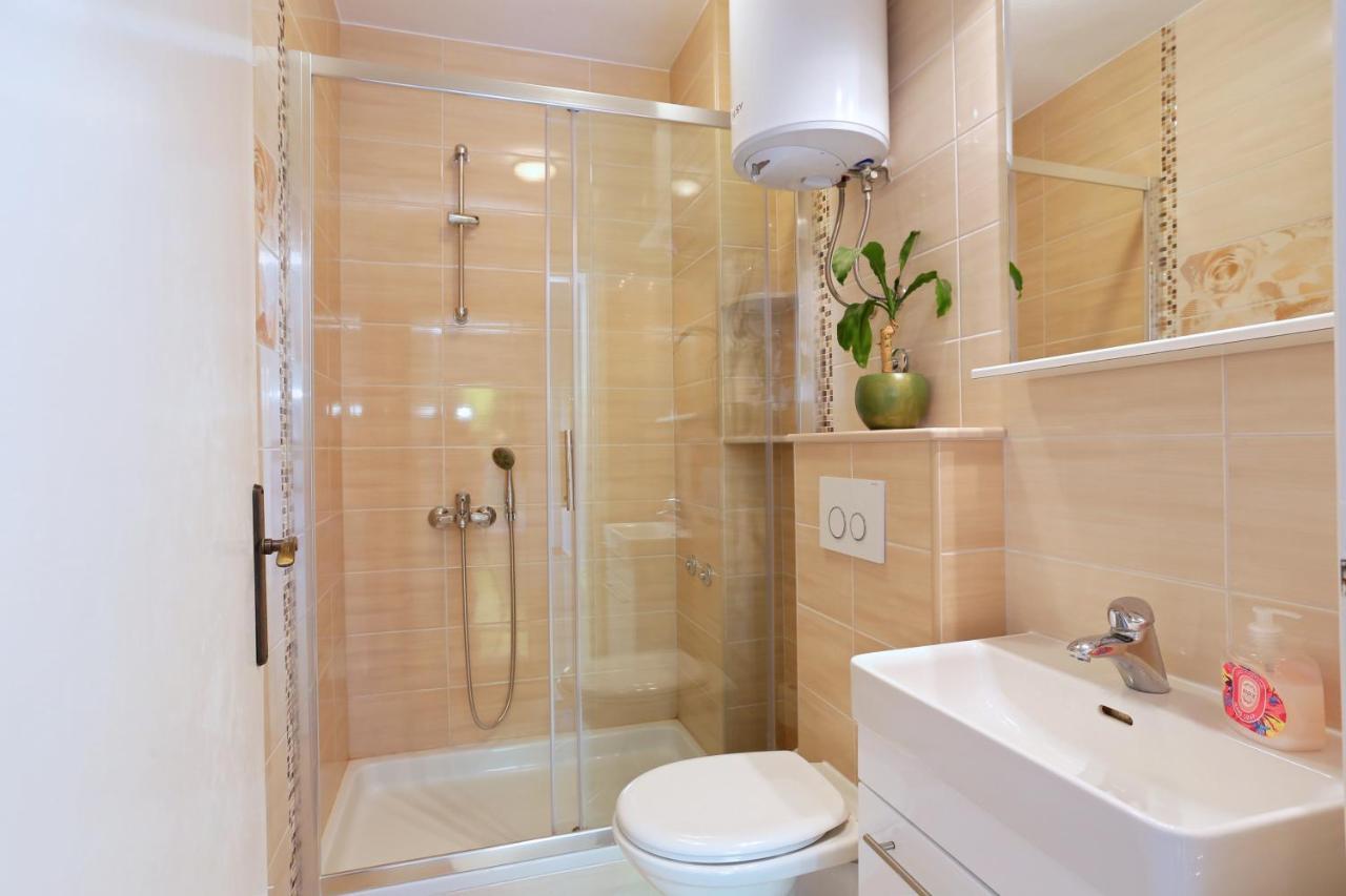 Apartments by the sea Podgora, Makarska - 2594 Bagian luar foto